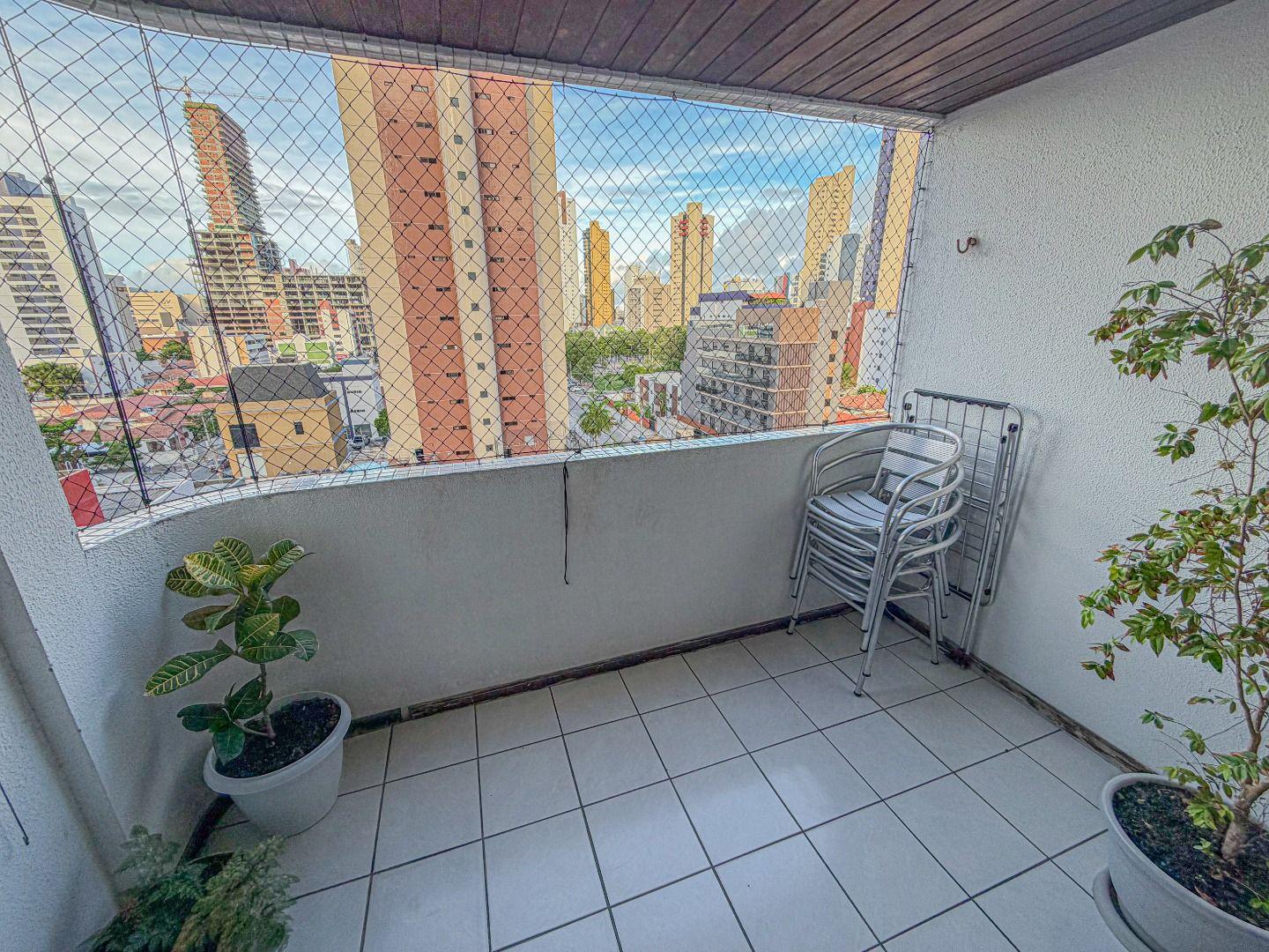 Apartamento amplo de 145m² em Manaíra | 4 quartos | 2 suítes | 2 vagas