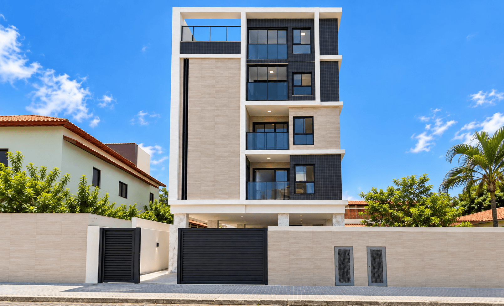 Apartamento térreo 3 quartos, suíte, com piscina e vaga de garagem